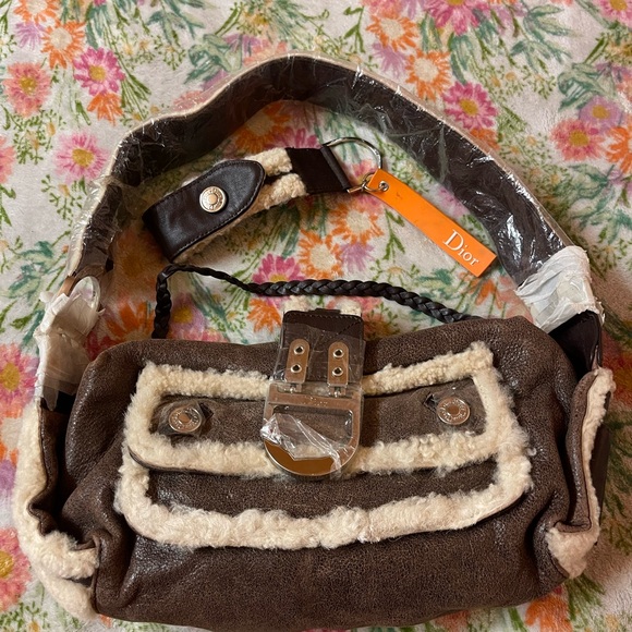 Christian Dior shearling Flight Bag Authenticity Certificate Card - Picture 14 of 15